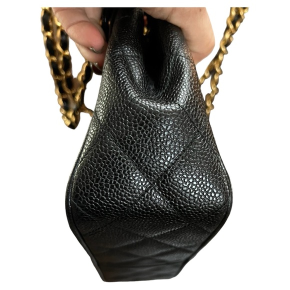 Authentic vintage CHANEL diamond quilted CC Turnlock crossbody bag EXCELLENT! - Picture 8 of 14